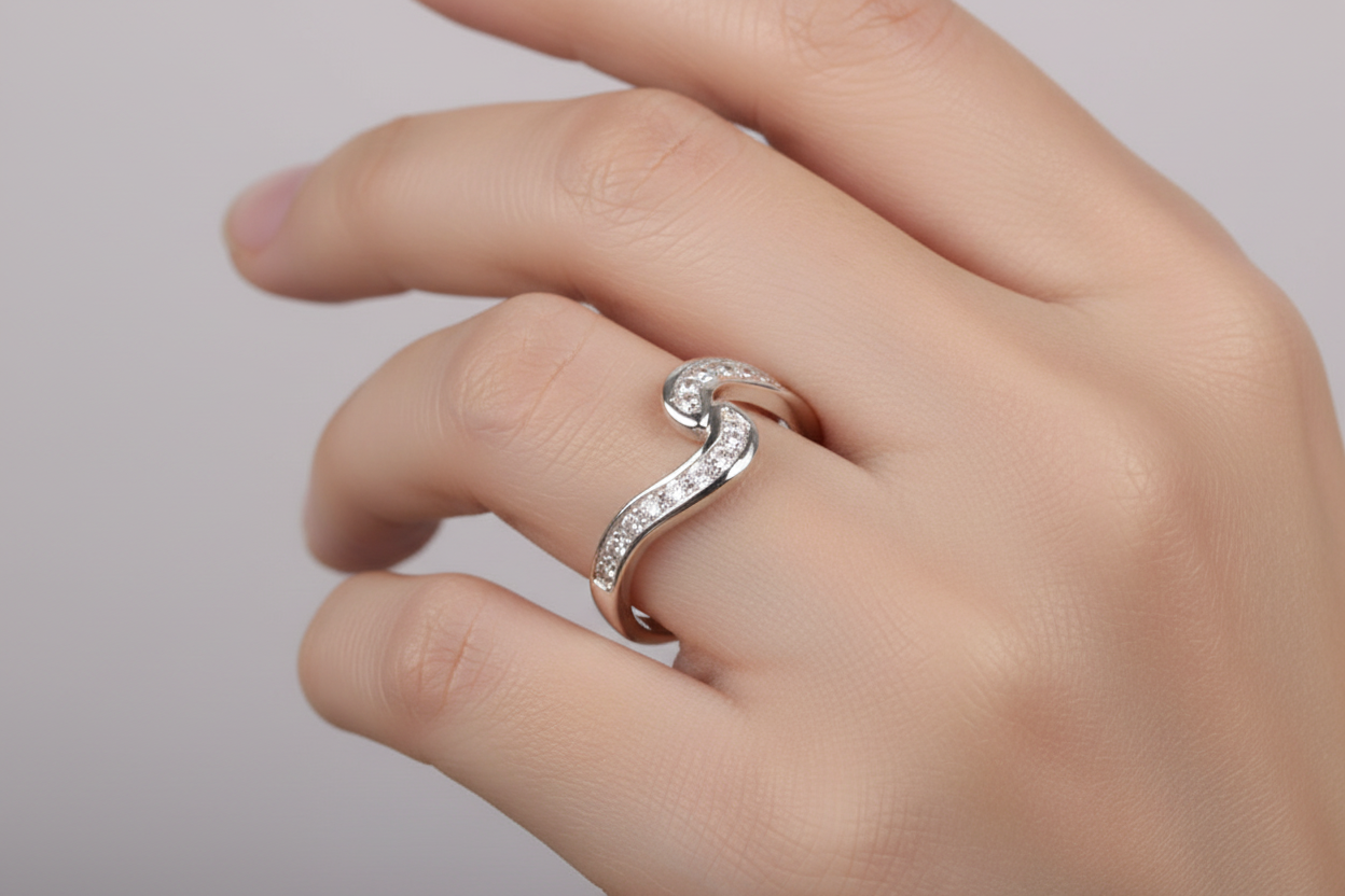 A White Cubic Zirconia Ring