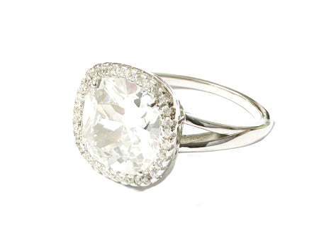 A White Cubic Zirconia Silver Ring
