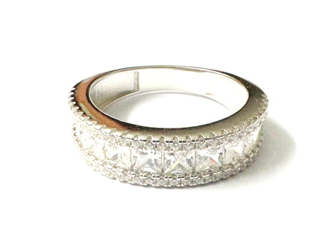 A White Cubic Zirconia Silver Ring