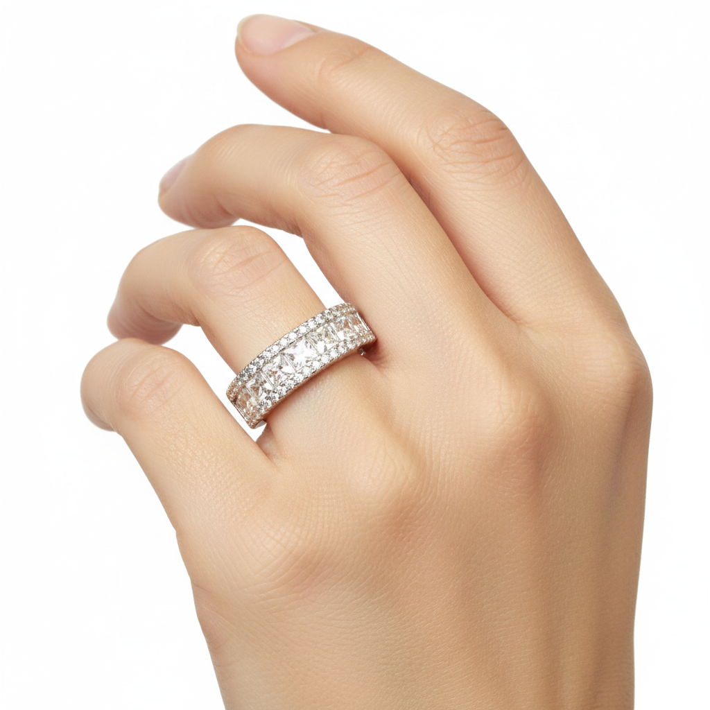 A White Cubic Zirconia Silver Ring