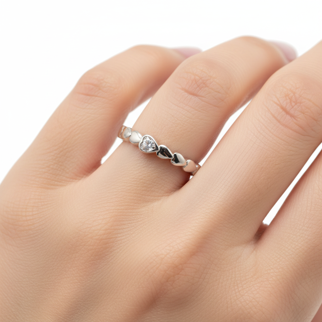 White Cubic Zirconia Silver Heart Design Ring