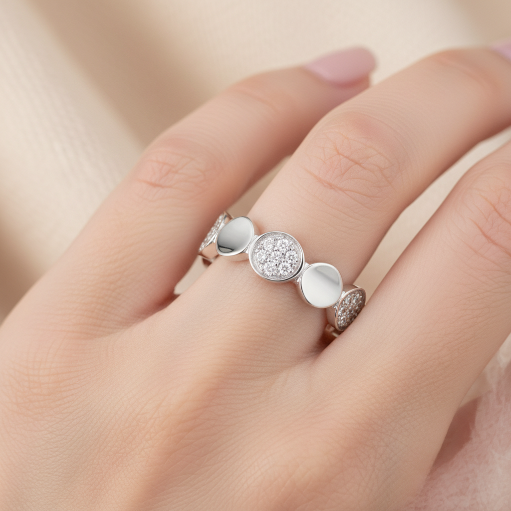 A Silver Cz Ring