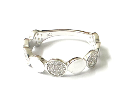 A Silver Cz Ring