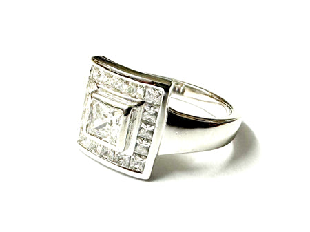 A White Cubic Zirconia Silver Ring