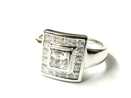 A White Cubic Zirconia Silver Ring