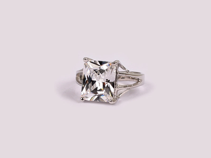 A White Cubic Zirconia Ring