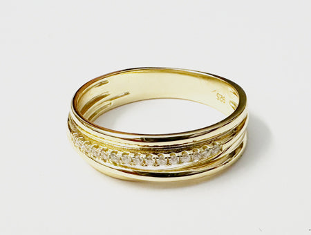 Yellow Plated Silver White Cubic Zirconia Ring.