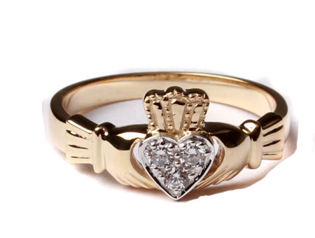 9ct Yellow Gold Ring.