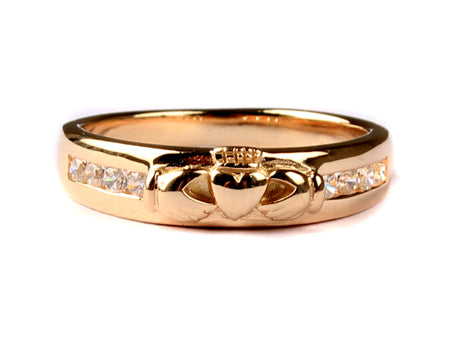 18 ct Yellow Gold Diamond Ring.