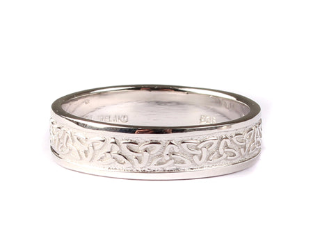 9CT White Gold  Ring.