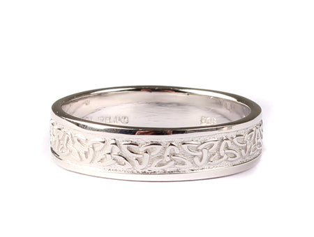 9CT White Gold  Ring.