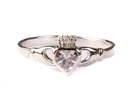 9ct White Gold Ring.