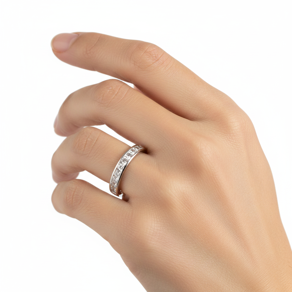 9ct White Gold Cz Ring.