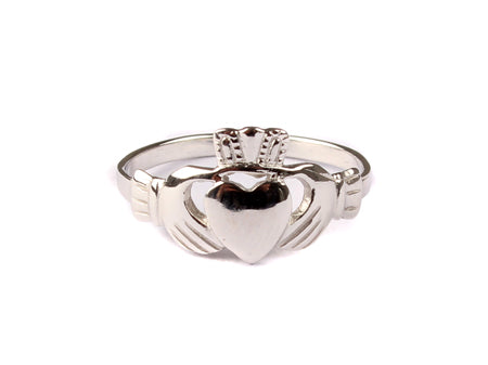 9CT White Gold Claddagh Ring.