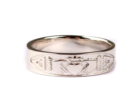 9CT White Gold 6MM Ring.