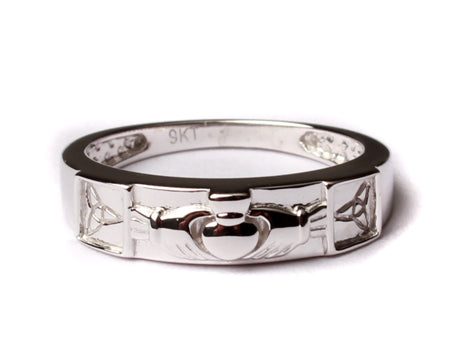 9CT White Gold Ring.