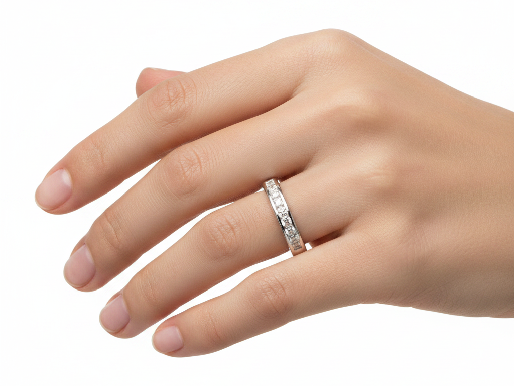 9ct White Gold Cz Ring.