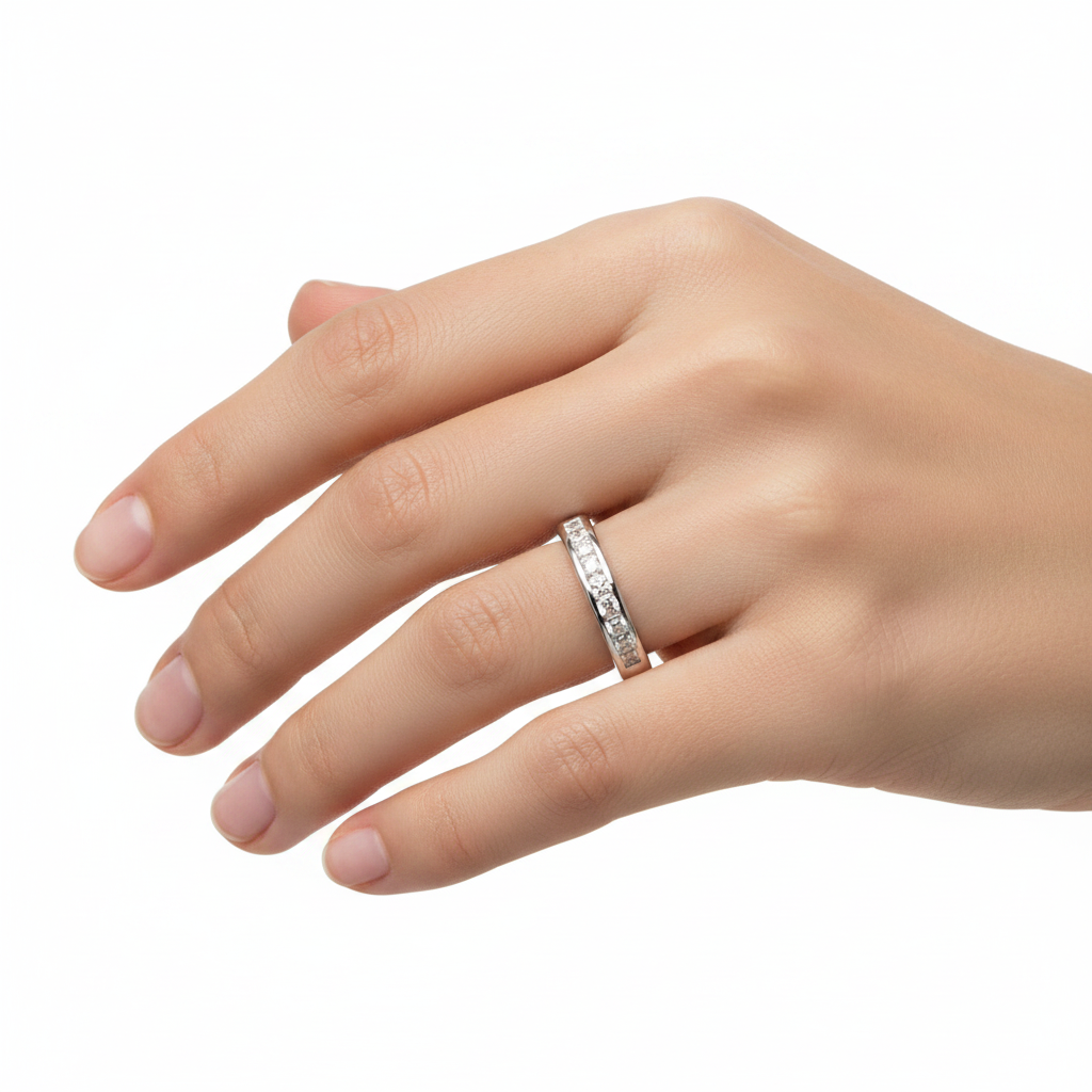 9ct White Gold Cz Ring.