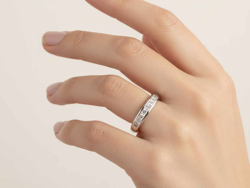 9ct Yellow Gold Cz Ring.