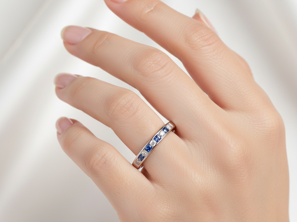 9ct White Gold Sapphire Cz Ring.