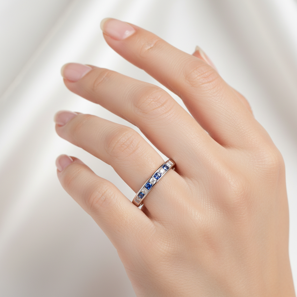 9ct White Gold Sapphire Cz Ring.