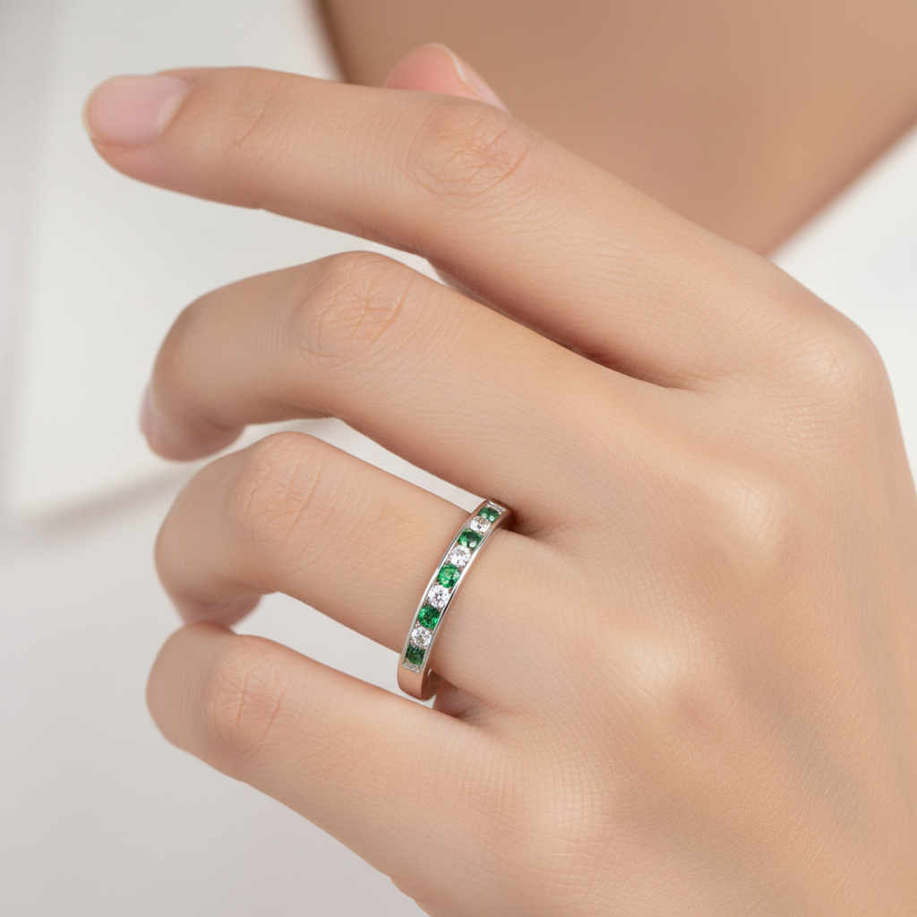 9ct White Gold Emerald Cz Ring.