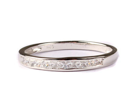 9ct White Gold Cz Ring.