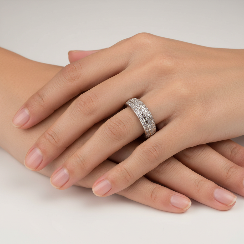 9ct White Gold Cz Ring.