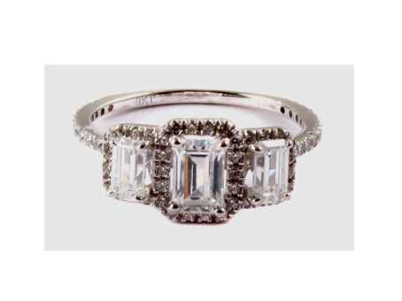 A 9ct White Gold Cz Ring.