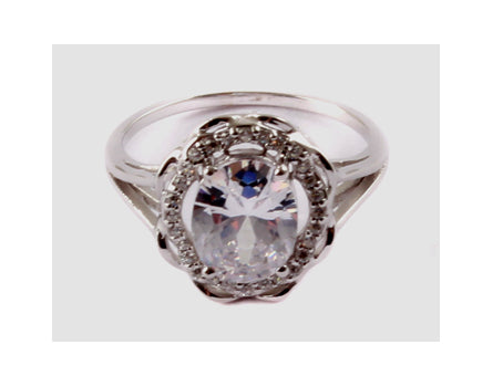 A 9ct White Gold Cz Ring.
