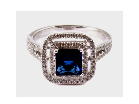 A 9ct White Gold Cz Ring.