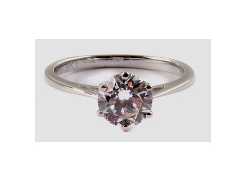 9ct White Gold 7mm Cz stone Ring.