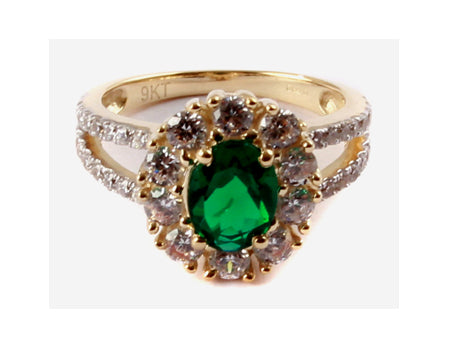 9ct Yellow Gold Emerald Cz Ring.
