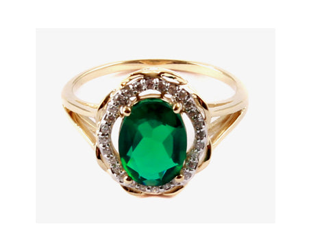 A 9ct Yellow Gold Emerald Cz Ring.