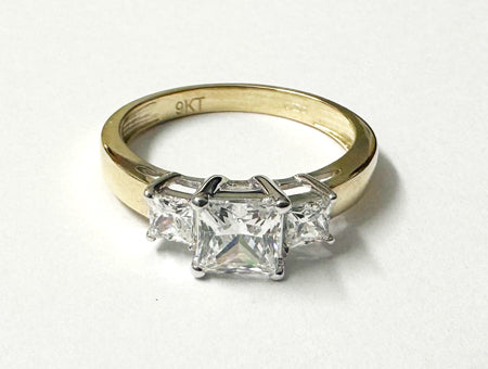 9ct Yellow Gold Cubic Zirconia Ring