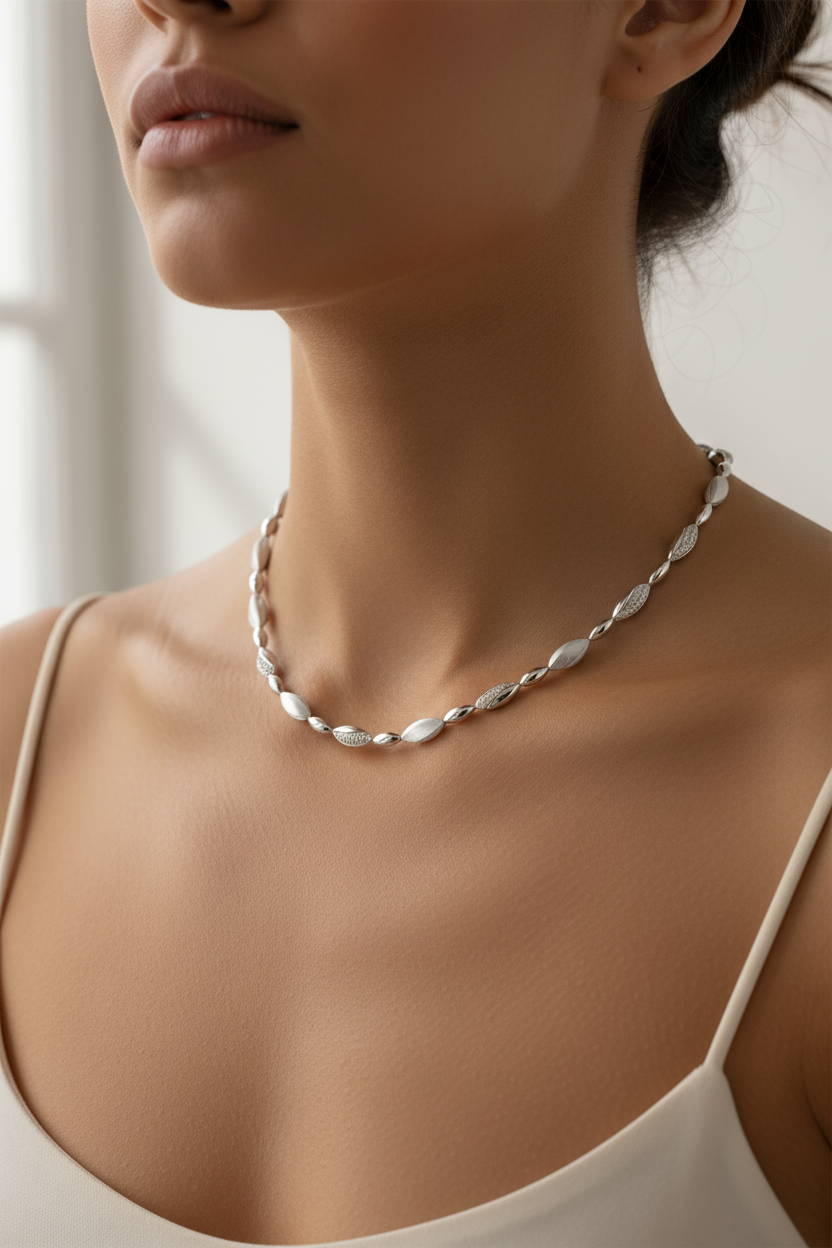 A White Cubic Zirconia Necklace