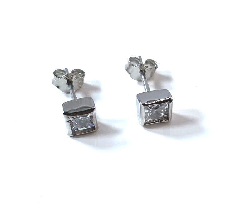 White Cz Stone Silver 10mm x10mm Square Rubover Set Earring