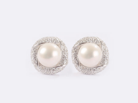 Pearl Earring
