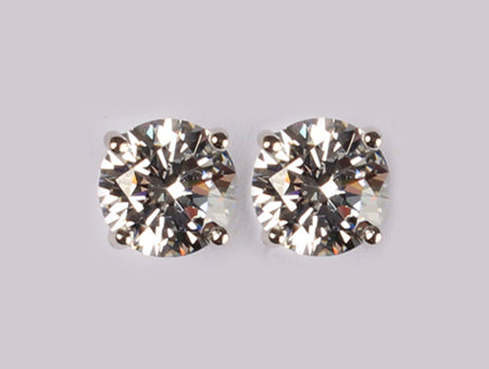 A White Cubic Zirconia Earring