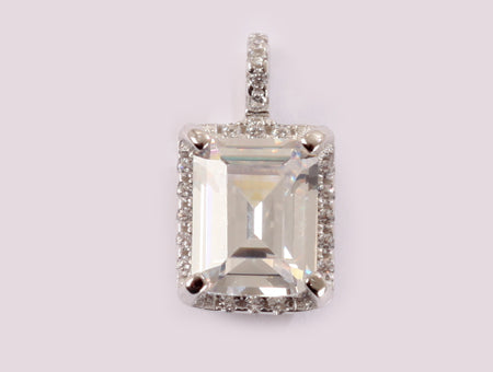A White Cubic Zirconia Pendant