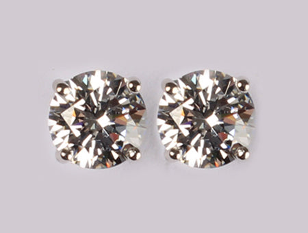 A White Cubic Zirconia Earring 8MM