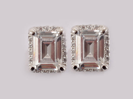 A White Cubic Zirconia Earring