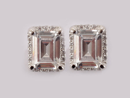 A White Cubic Zirconia Earring