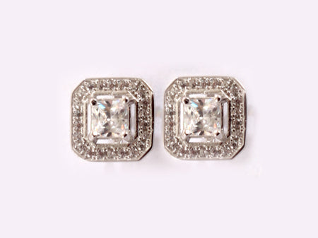 A White Cubic Zirconia Earring