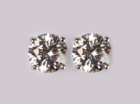 A White Cubic Zirconia Earring
