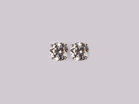 A White Cubic Zirconia Earring
