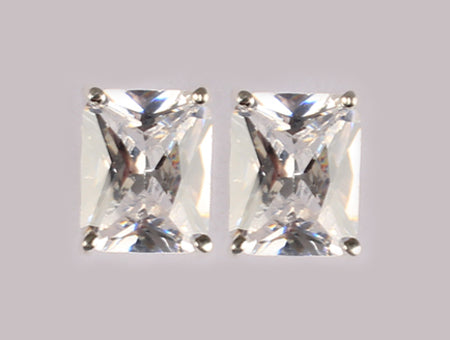 A White Cubic Zirconia Earring