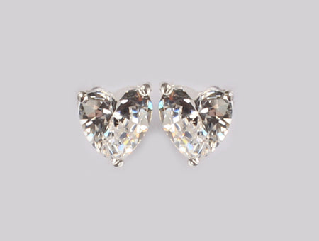 A White Cubic Zirconia Earring 4MM