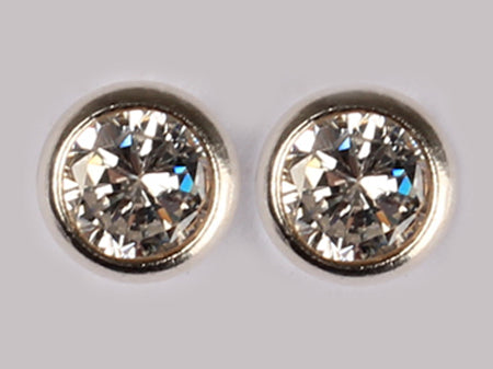 A White Cubic Zirconia Earring