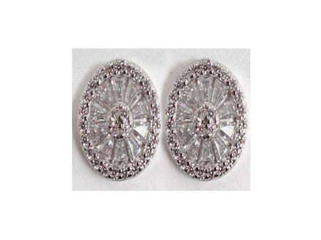 A White Cubic Zirconia Earring